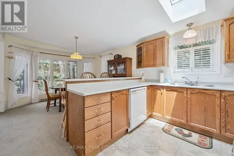 4 Spruce Avenue Puslinch ON N1H 6H9