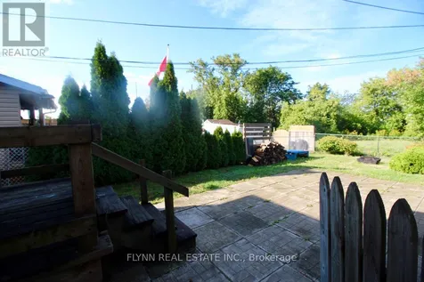 86 Argyle Crescent St. Catharines (e. Chester) ON L2P 2P4