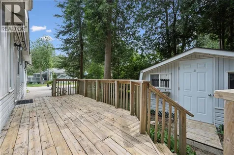 4 Spruce Avenue Puslinch ON N1H 6H9