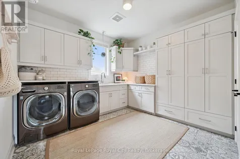 22 Hilltop Road Guelph (victoria North) ON N1E 7L4