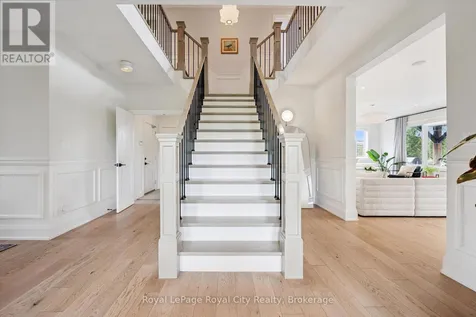 22 Hilltop Road Guelph (victoria North) ON N1E 7L4