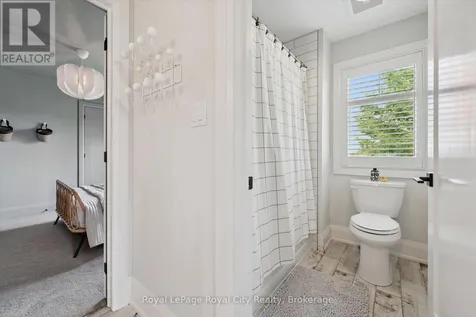 22 Hilltop Road Guelph (victoria North) ON N1E 7L4