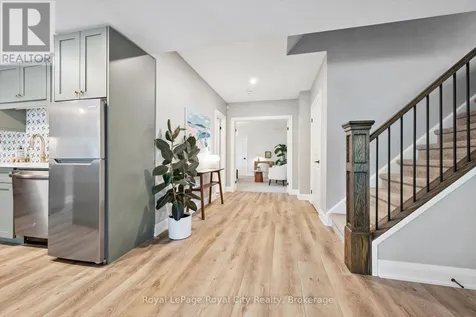 22 Hilltop Road Guelph (victoria North) ON N1E 7L4