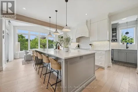 22 Hilltop Road Guelph (victoria North) ON N1E 7L4