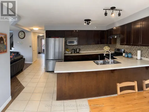 31 Ingram Drive Guelph (victoria North) ON N1E 0B1