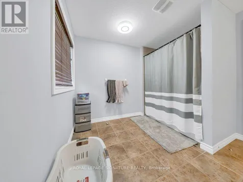 31 Ingram Drive Guelph (victoria North) ON N1E 0B1