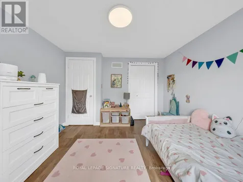 31 Ingram Drive Guelph (victoria North) ON N1E 0B1