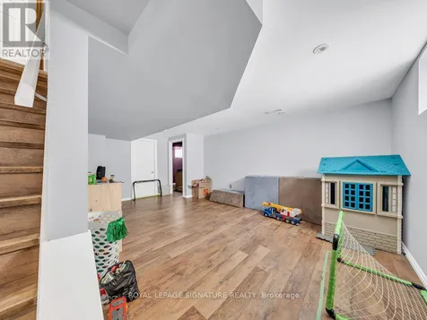31 Ingram Drive Guelph (victoria North) ON N1E 0B1