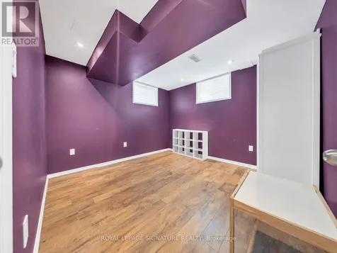 31 Ingram Drive Guelph (victoria North) ON N1E 0B1