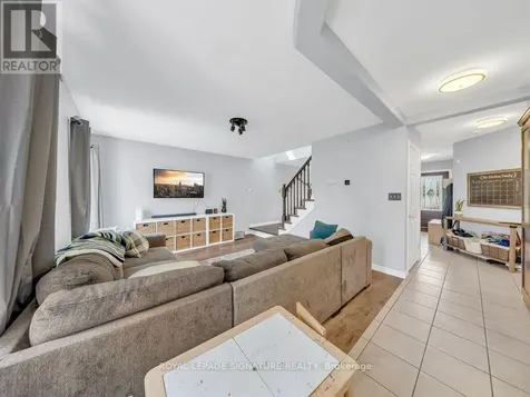 31 Ingram Drive Guelph (victoria North) ON N1E 0B1