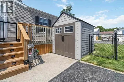 27 Elm Street Puslinch ON N1H 6H9