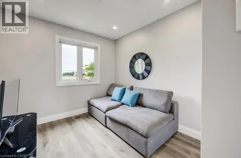 302 College Avenue West Guelph ON N1G 4T6