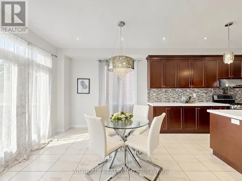 664 Mcgregor Farm Trail Newmarket (glenway Estates) ON L3X 0H3