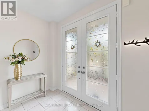 664 Mcgregor Farm Trail Newmarket (glenway Estates) ON L3X 0H3