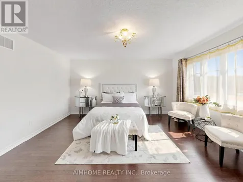 664 Mcgregor Farm Trail Newmarket (glenway Estates) ON L3X 0H3