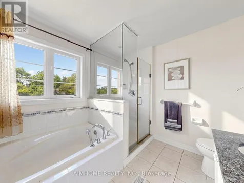 664 Mcgregor Farm Trail Newmarket (glenway Estates) ON L3X 0H3