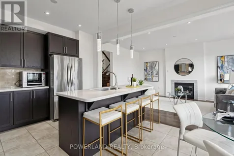 17 Fierheller Court Markham (berczy) ON L6C 0W6