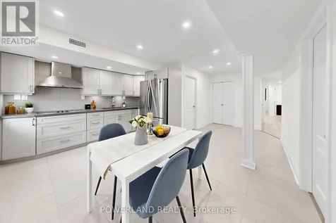 17 Fierheller Court Markham (berczy) ON L6C 0W6