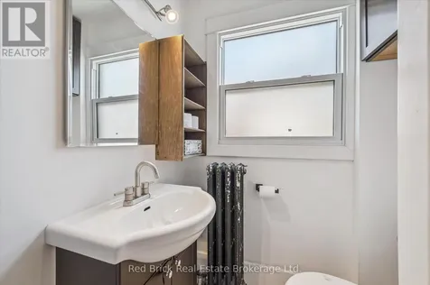 241 Victoria Road South Guelph (st. Patrick's Ward) ON N1E 5P9