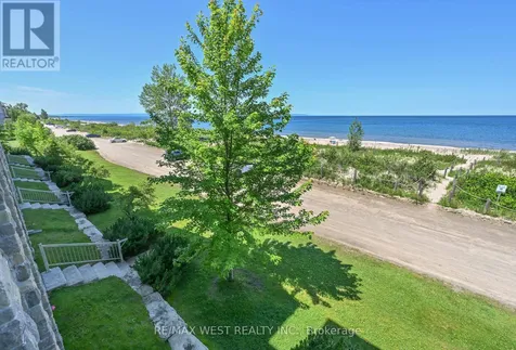 764 River Road East Wasaga Beach ON L9Z 2M7
