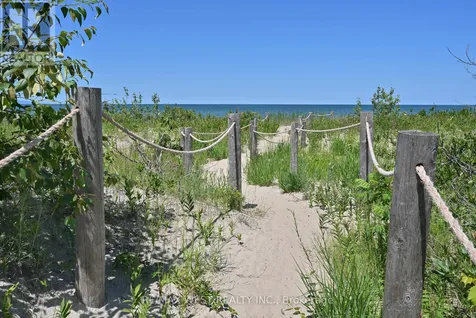 764 River Road East Wasaga Beach ON L9Z 2M7