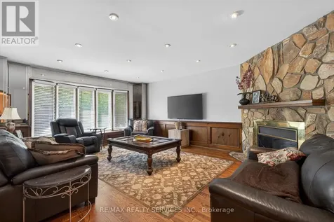 2069 Schoolmaster Circle Oakville (ga Glen Abbey) ON L6M 3A1