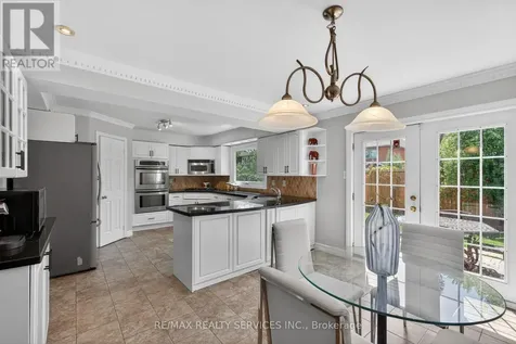 2069 Schoolmaster Circle Oakville (ga Glen Abbey) ON L6M 3A1