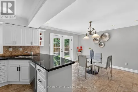 2069 Schoolmaster Circle Oakville (ga Glen Abbey) ON L6M 3A1