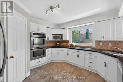 2069 Schoolmaster Circle Oakville (ga Glen Abbey) ON L6M 3A1