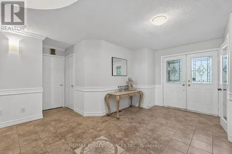 2069 Schoolmaster Circle Oakville (ga Glen Abbey) ON L6M 3A1