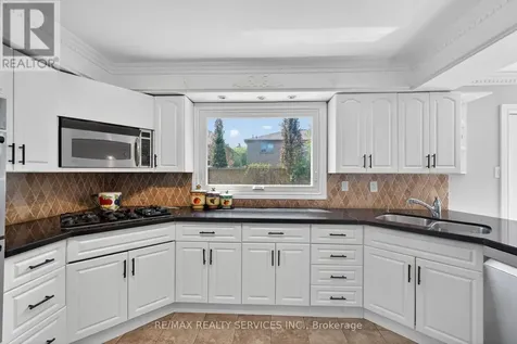 2069 Schoolmaster Circle Oakville (ga Glen Abbey) ON L6M 3A1