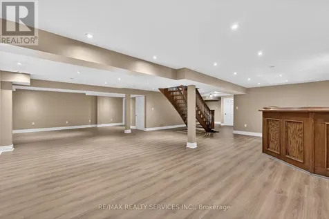 2069 Schoolmaster Circle Oakville (ga Glen Abbey) ON L6M 3A1