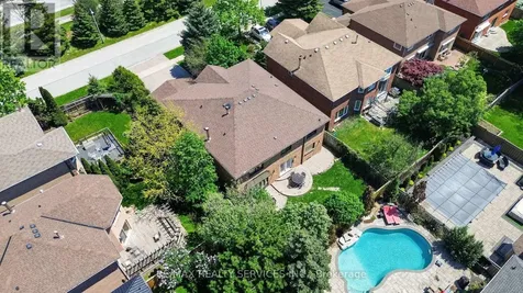 2069 Schoolmaster Circle Oakville (ga Glen Abbey) ON L6M 3A1