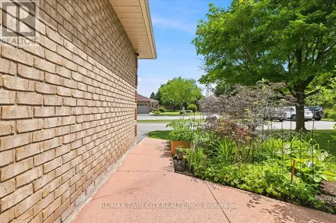 75 Beasley Crescent Cambridge ON N1T 1P5