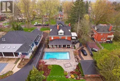 18 Brant Road North Cambridge ON N1S 2W1