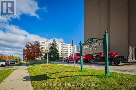 65 Highland Crescent Kitchener ON N2M 5M8
