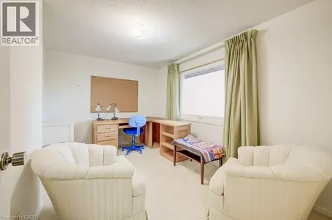 206 Candlewood Crescent Waterloo ON N2L 5Y9