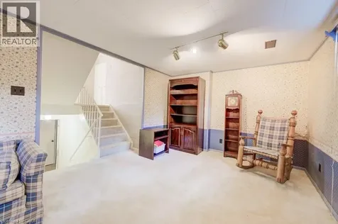 206 Candlewood Crescent Waterloo ON N2L 5Y9