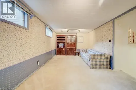 206 Candlewood Crescent Waterloo ON N2L 5Y9