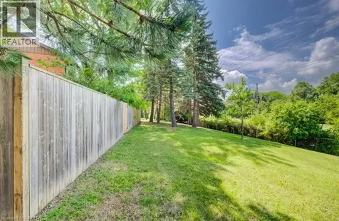 206 Candlewood Crescent Waterloo ON N2L 5Y9
