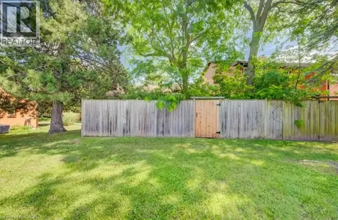 206 Candlewood Crescent Waterloo ON N2L 5Y9