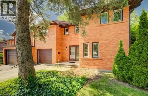 206 Candlewood Crescent Waterloo ON N2L 5Y9