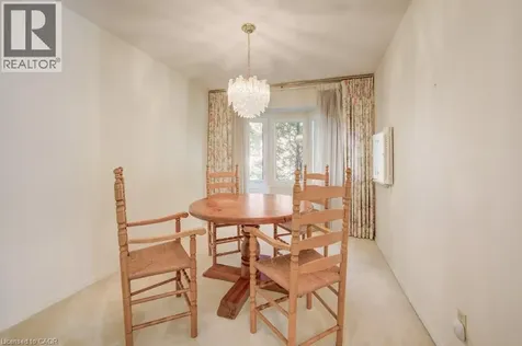 206 Candlewood Crescent Waterloo ON N2L 5Y9