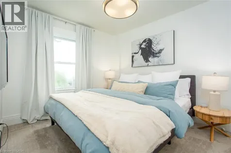 826 Beach Boulevard Hamilton ON L8H 6Z5