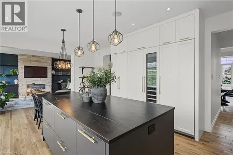 422 Rideau River Street Waterloo ON N2V 2Y4