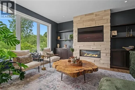 422 Rideau River Street Waterloo ON N2V 2Y4