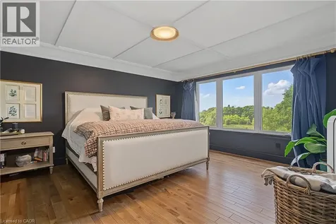 422 Rideau River Street Waterloo ON N2V 2Y4