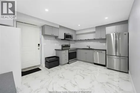 530 Donlon Lasalle ON N9J 3Y3