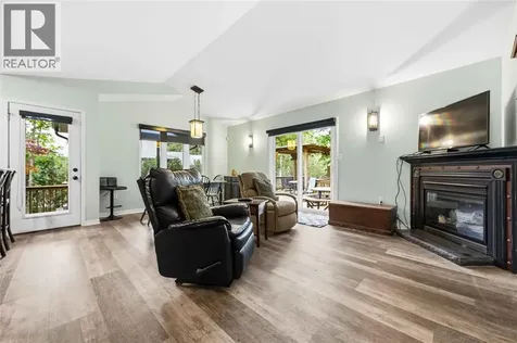 10158 Victoria Street Lambton Shores ON N0M 2L0