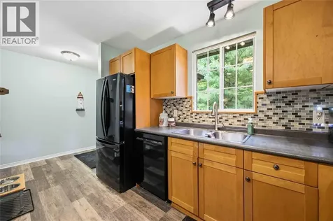 10158 Victoria Street Lambton Shores ON N0M 2L0